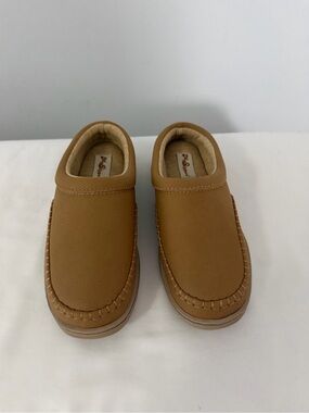My Slippers Women's Size 6 Mules Leather Upper Man Made Outsole